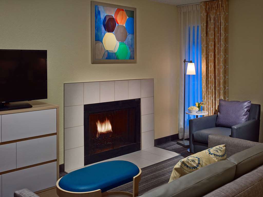 Sonesta Es Suites Orlando International Drive Williamsburg Room photo